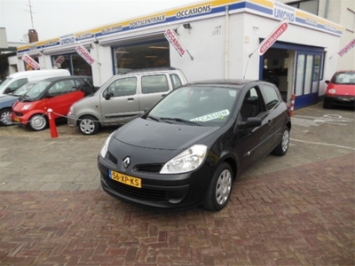 Renault Clio 1.4-16V Bns Line (bj 2007)