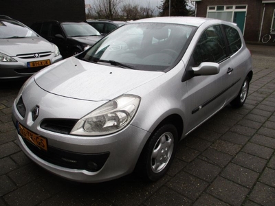 Renault Clio 1.4 expression NIEUWE DISTRIBUTIRIEM (2006)