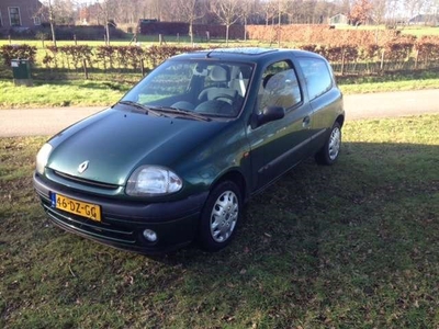 Renault Clio 1.4 RN MAX (bj 2000)