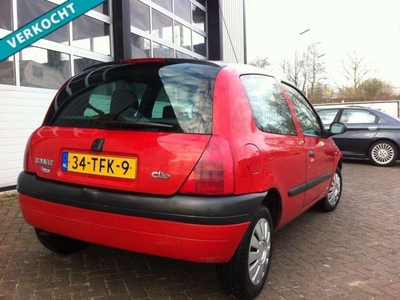 Renault Clio 1.4 RT bj1998 VERKOCHT !