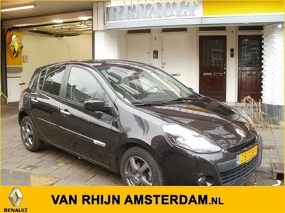 Renault Clio 1.5 DCI 85 ECO2 5D PARISIENNE (bj 2011)