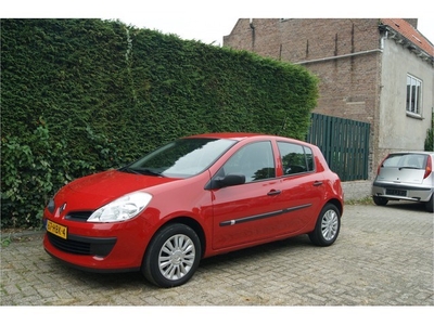 Renault Clio 1.5 DCI EXPRESSION (bj 2008)