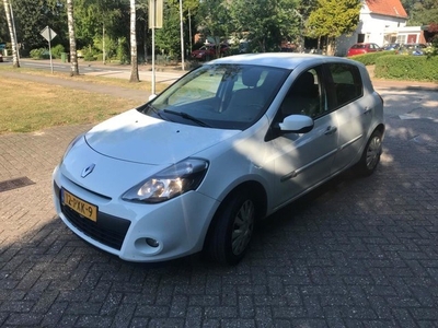 Renault Clio 1.5 dCi Parisienne 5-DEURS AIRCO BJ 2011