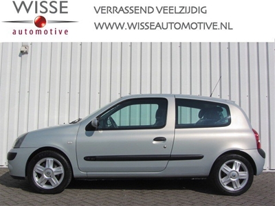 Renault Clio 1.6 16v 3drs. Dynamique Luxe (bj 2004)