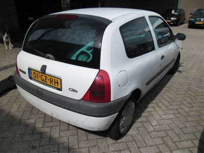 Renault Clio 1.9 D RN ( ONDERDELEN ) (bj 2001)