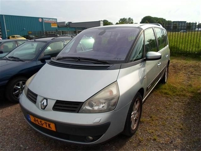 Renault Espace 2.2 dci motorschade,loopt wel. (bj 2003)