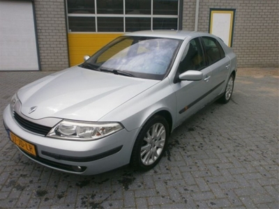 Renault Laguna 1.8-16V Dynamique (bj 2002)