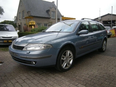 Renault Laguna Grand Tour 2.2-16V dCi Privilège (bj 2003)