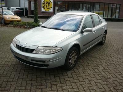 Renault Laguna hatchback 1.9 dci (bj 2004)