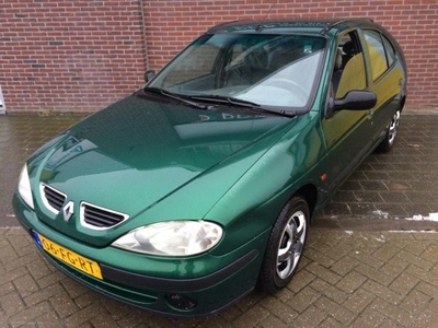 Renault Mégane 1.4-16V RN 5DRS ElekPack M:2001 APK+NAP