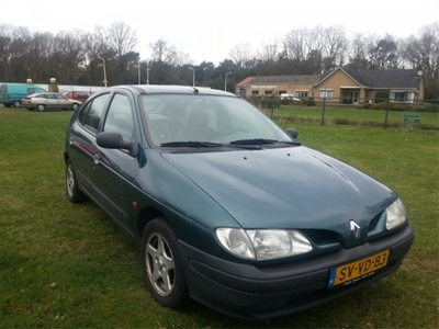 Renault Mégane 1.4e Elysée (bj 1998)