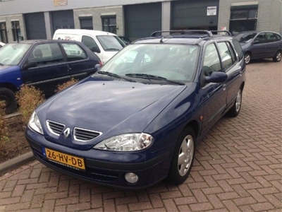 Renault Megane 1.6-16V Air (bj 2002, automaat)