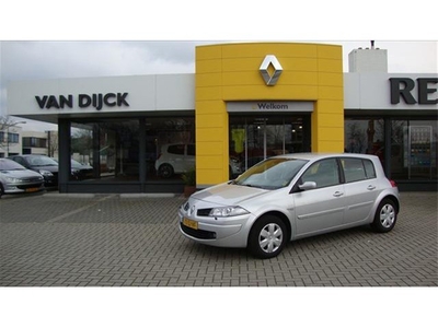 Renault Mégane 1.6-16V Dynamique 110PK 5-DRS (bj 2008)