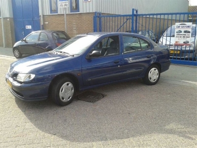 Renault Megane 1.6e RN (bj 1998)