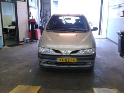 Renault Megane 1.6e RT (bj 1999)