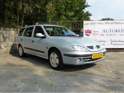 Renault Mégane Break 1.6 16V Privilège (bj 2001)