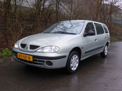 Renault Mégane Break 1.9 DTi RXE (bj 2001)