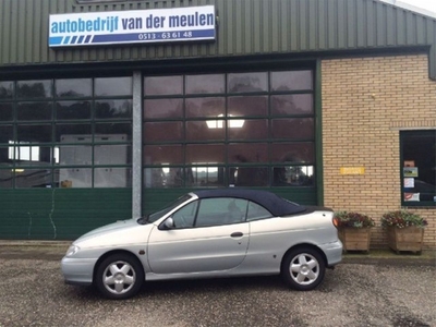 Renault Megane cabrio 2.0 aut (bj 1998)