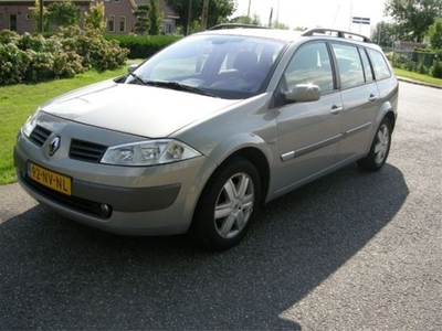 Renault Megane grand tour 1.6 dynamique comfort (bj 2004)