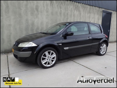 Renault Megane Mégane 1.6-16V Privilège Luxe (2003)