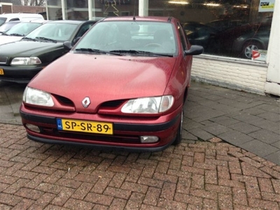 Renault Megane RENAULT MEGANE 1.6E RN (bj 1998)