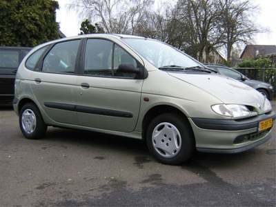 Renault Mégane Scénic 1.4 E RXE (bj 1998)