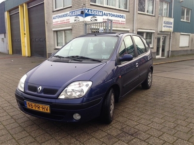 Renault Mégane Scénic 1.9 DCI (bj 2003)