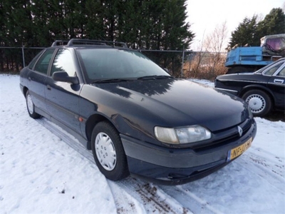 Renault Safrane 2.2i RN (bj 1995)