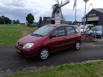 Renault Scénic 1.6-16V Elysée