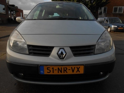 Renault Scénic 1.6-16V Privilège Comfort