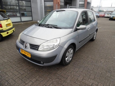 Renault Scénic 1.6-16V Privilège Comfort