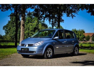 Renault Scénic 2.0 16v Priv. Luxe autom. Clima, Navi