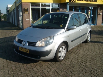 Renault Scenic 2.0-16V Tech Line (2006)