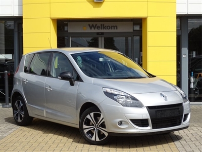 Renault Scénic TCe 130pk Bose clima cruise navi 17inch pdc