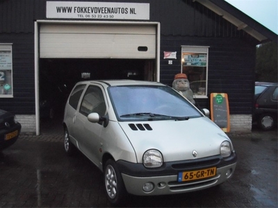 Renault Twingo 1.2 Stuurbekr Airco Leer enz enz (bj 2001)