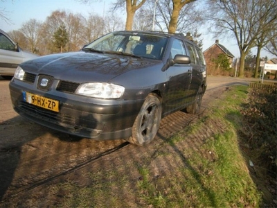 Seat Cordoba 1.4-16V Gran Via (bj 2002)