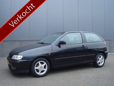 Seat Ibiza 1.4-16V Sport (bj 2002)