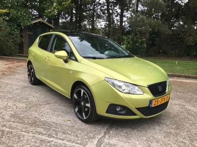 Seat Ibiza 1.6 Sport, ECC, PDC, Pano, Bi-Xenon, Nieuwstaat!