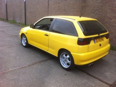 Seat Ibiza sport 1099,-met defect lees advertentie