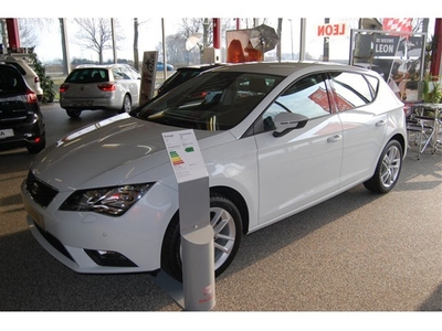 Seat Leon 1.4 Tsi 122pk Style met introductiepakket