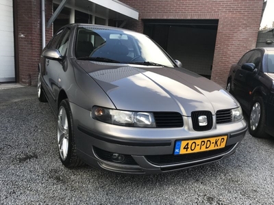 Seat Leon 1.6-16V S (2004)