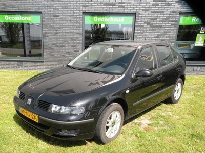 Seat Leon 1.6-16V Stella (bj 2004)