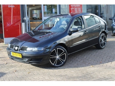 Seat Leon 1.6 Stella 5-drs SPORT 18