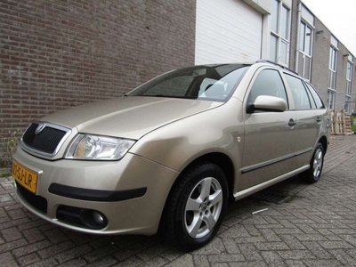 Skoda Fabia Combi 1.4-16V Elegance