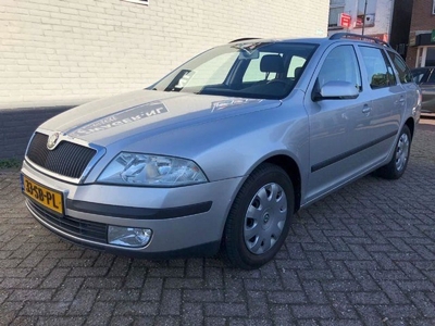 Skoda Octavia Combi 1.6 Ambiente Airco Trekhaak Carkit