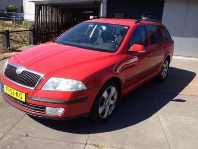 Skoda Octavia Combi 1.6 Elegance (2006)