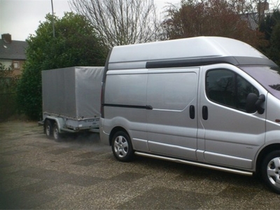 Te koop opel vivaro 2008 L2 H2 2.0 cdti reclame vrij 37500KM