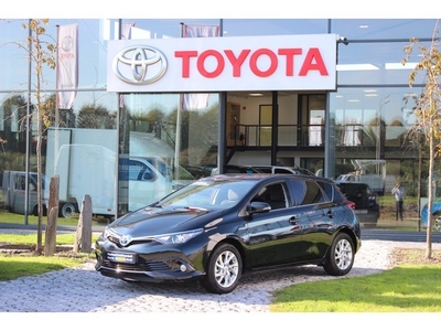 Toyota Auris 1.8 Hybrid Energy Plus (bj 2018, automaat)