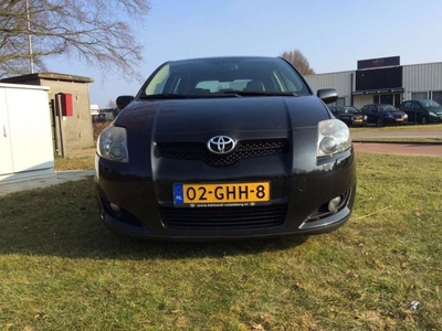 Toyota Auris 2.2 D-4D Exec. Bns (bj 2008)