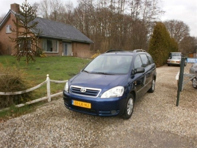 Toyota Avensis verso 2.0 linea luna 6p aut (bj 2003)